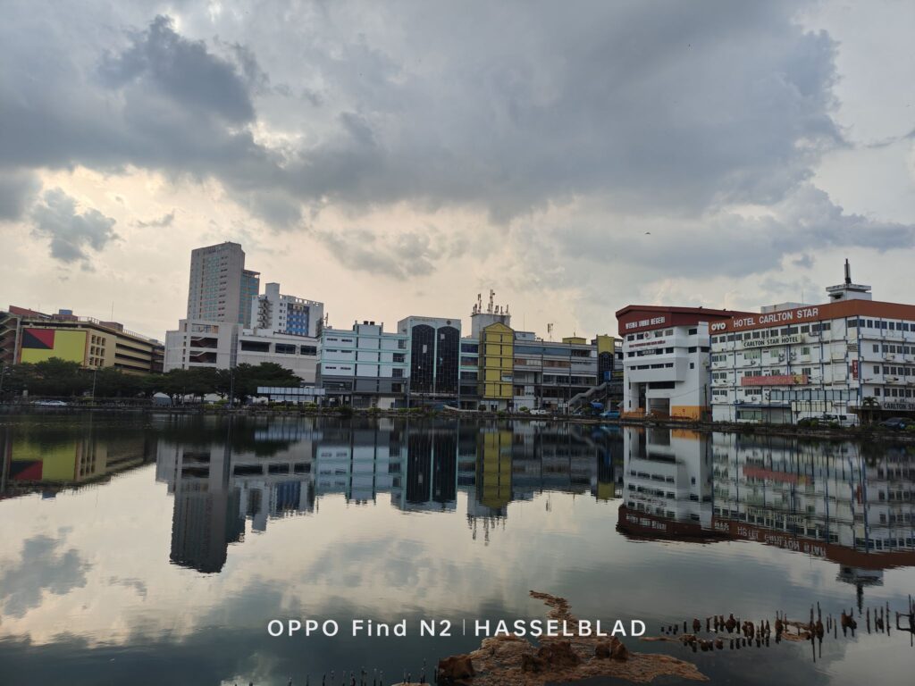 Oppo Find N2 Review - Beautiful Refined Foldable Flagship 22 Oppo Find N2 Review 1x zoom rear