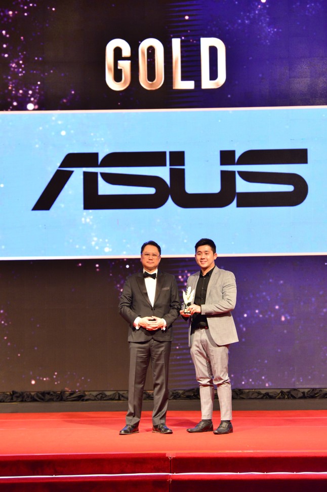 ASUS wins 2 Gold Awards at Putra Aria Brand Awards 2022 2 asus putra aria brand awards gold 2